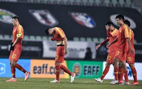 一小型飞机在巴西圣保罗坠毁 伤亡暂不明.